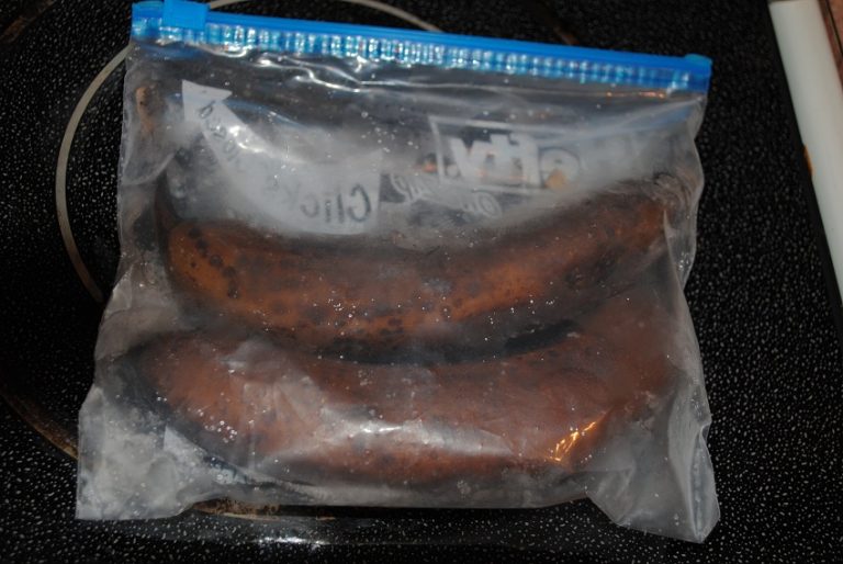 How to Freeze Bananas Without Turning Brown 3 of the Best Ways